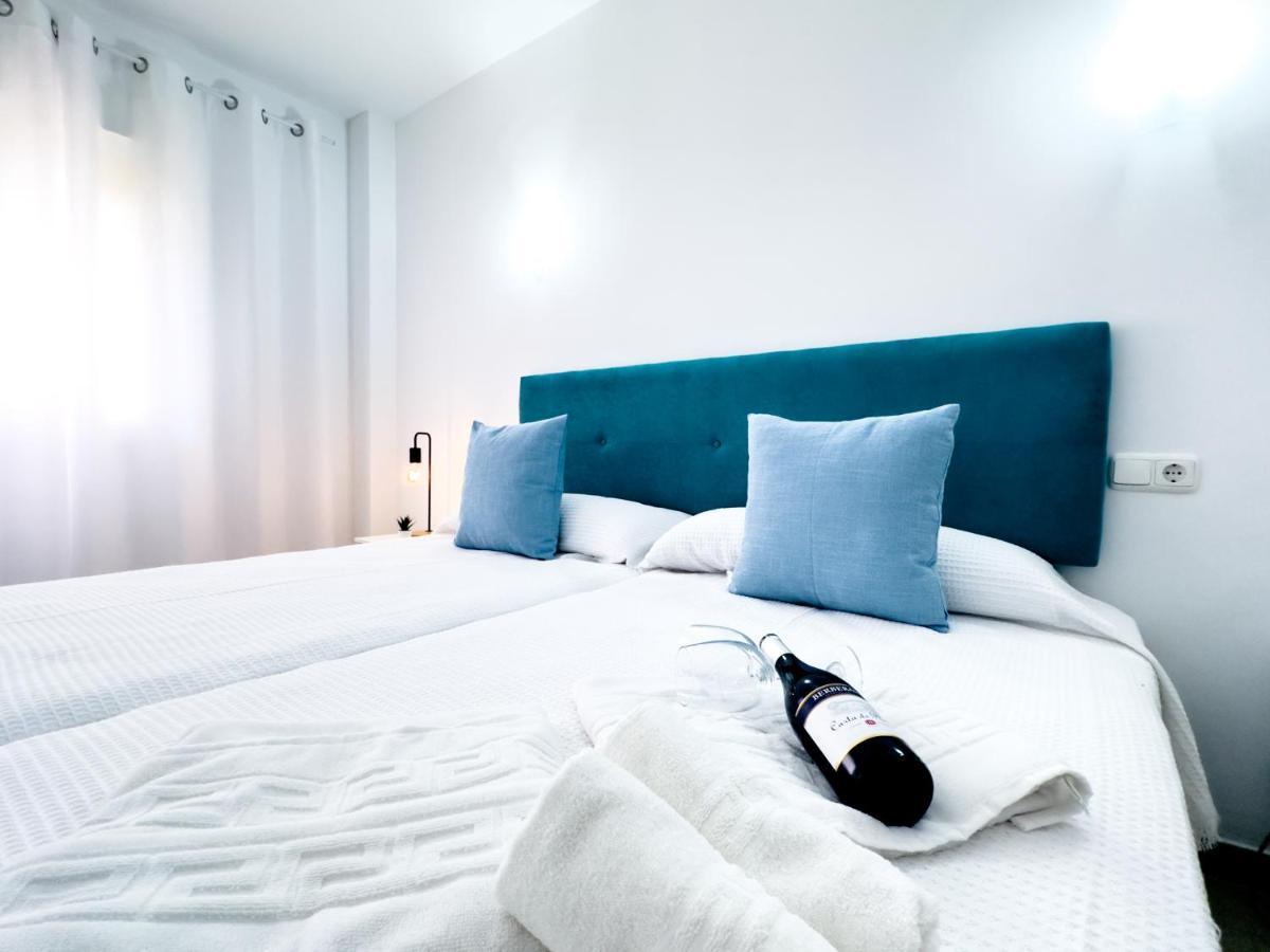 Playa Sun Apartment San Luis de Sabinillas Bagian luar foto