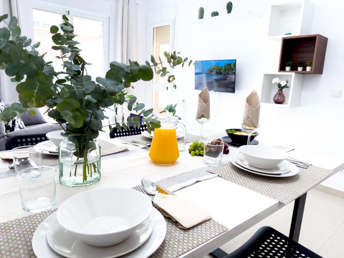 Playa Sun Apartment San Luis de Sabinillas Bagian luar foto